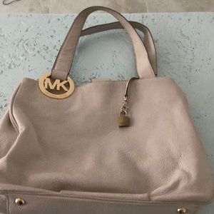 Michael Kors handbag preowned fabulous
